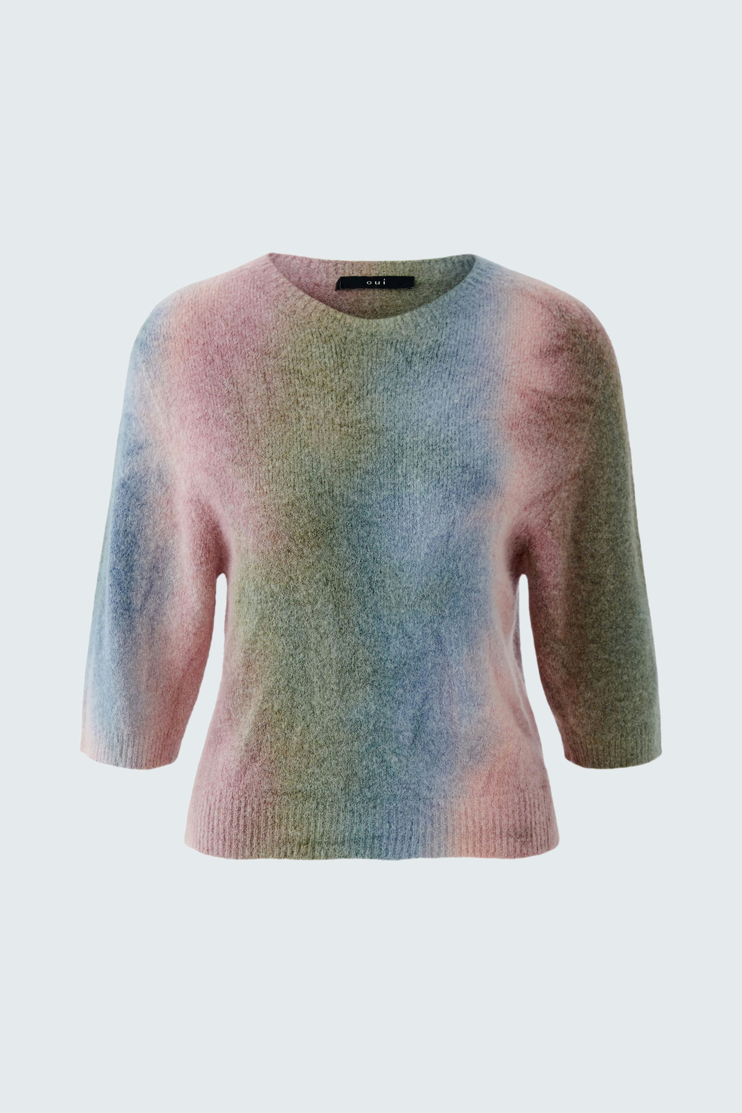 Colorful women's pullover with a relaxed fit and three-quarter sleeves, perfect for casual wear.