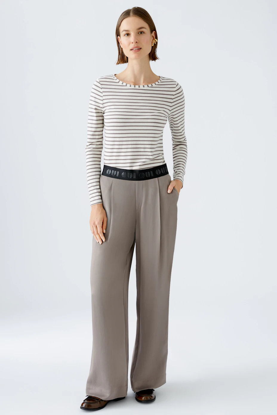 Gestreiftes Langarmshirt: Bequemes Shirt mit Rundhalsausschnitt, ideal für lässige Alltagslooks.