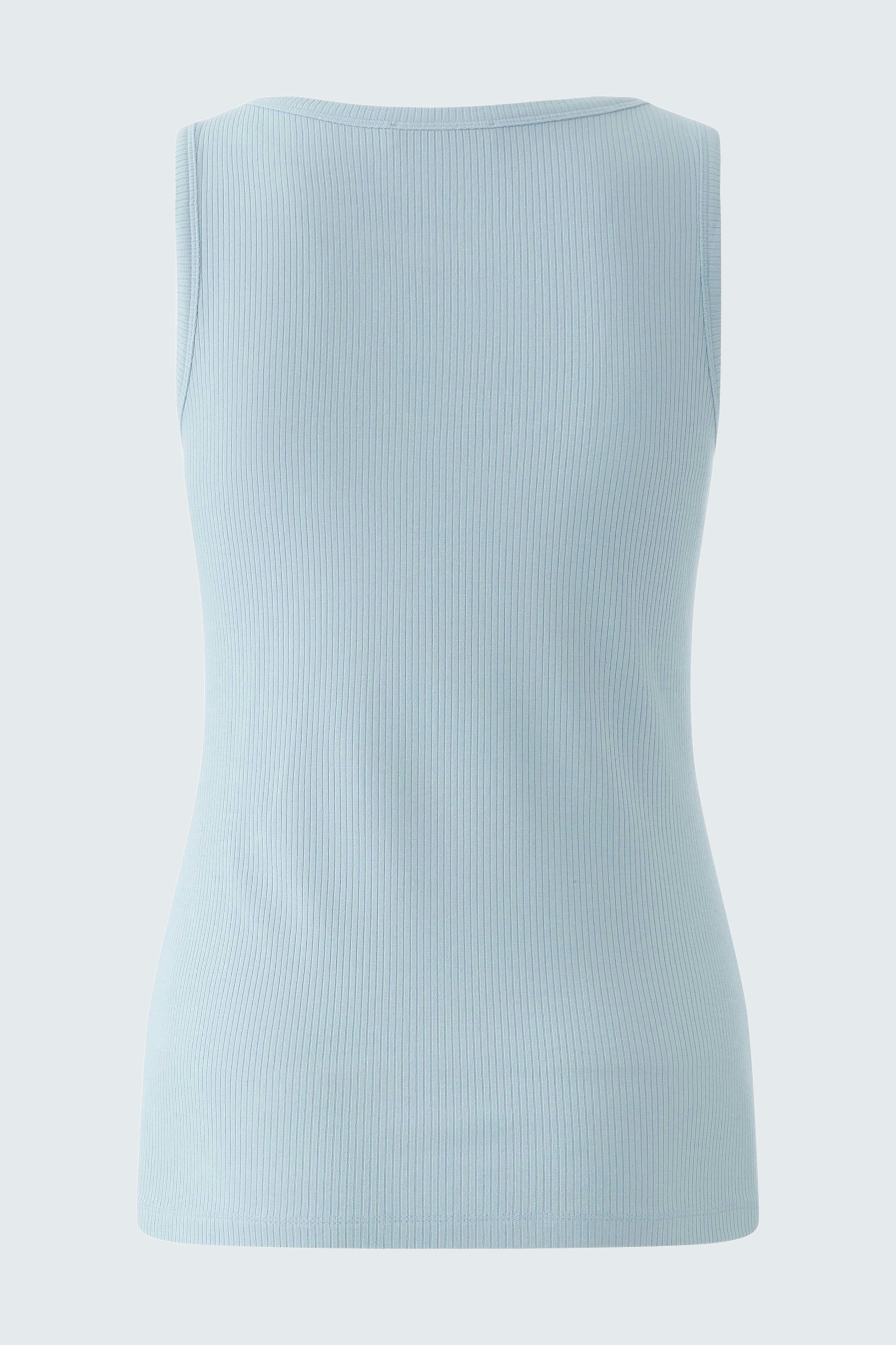Casual women's top: Light blue sleeveless design with a fitted silhouette, perfect for warm days.