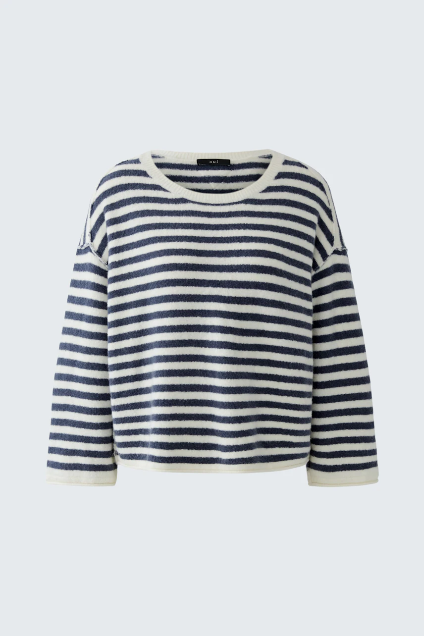 Gestreifter Damen-Pullover in Blau und Weiß mit lässigem Schnitt und Rundhalsausschnitt.