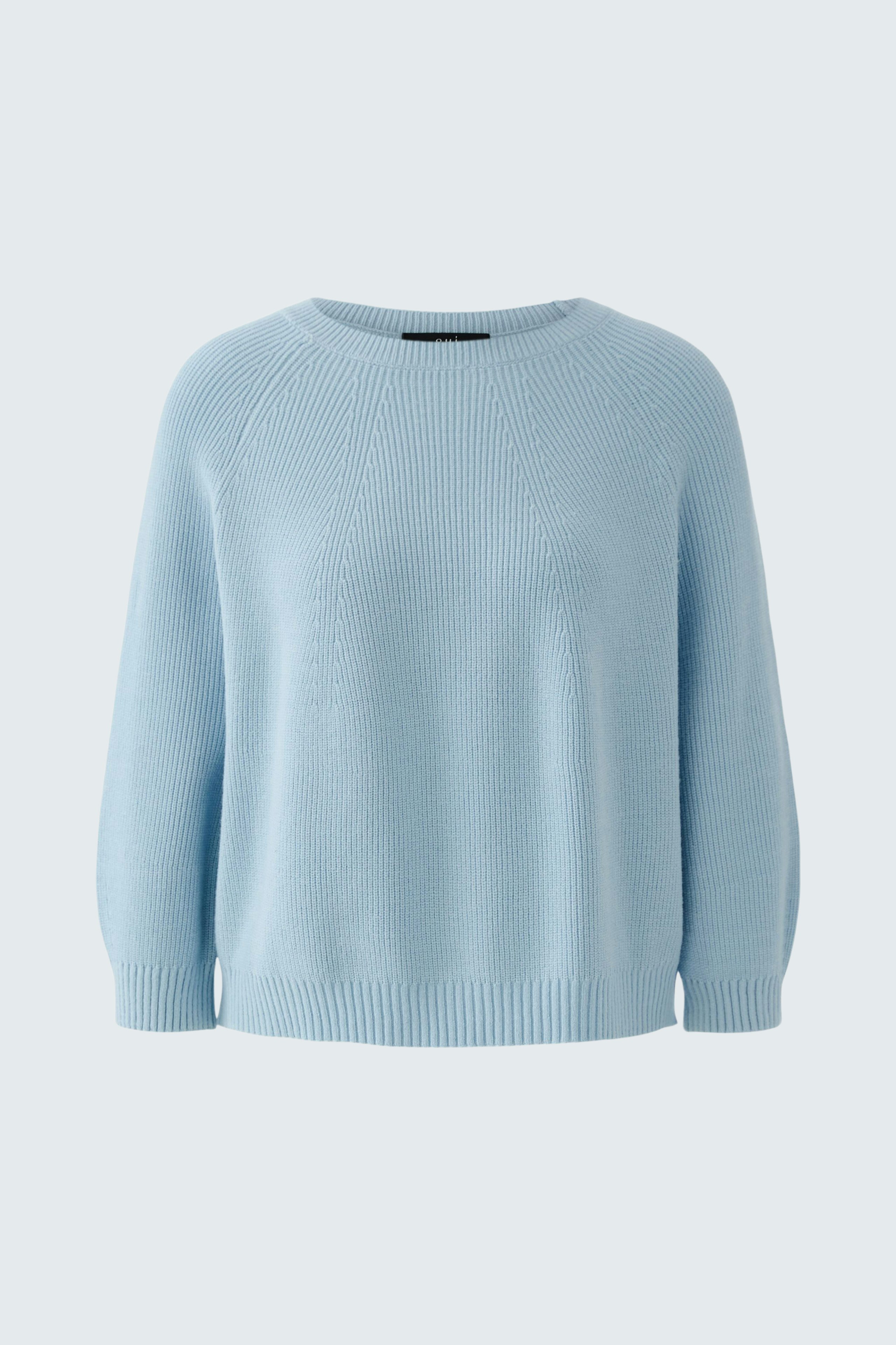 Bequemer Damen-Pullover in sanftem Blau mit lässigem Schnitt und weichem Material.