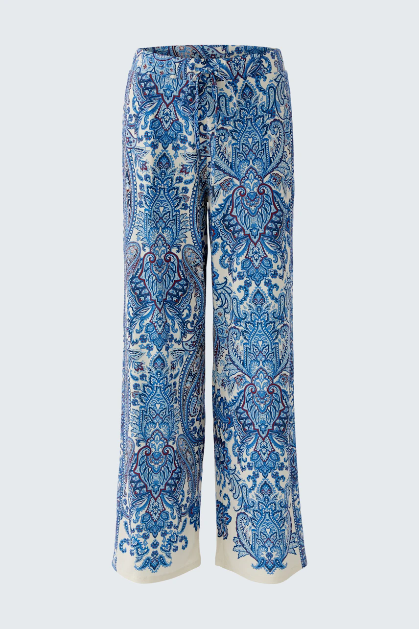 Bequeme Damen-Jogger: Weite, gemusterte Hose in Blau und Weiß, ideal für lässige Outfits.