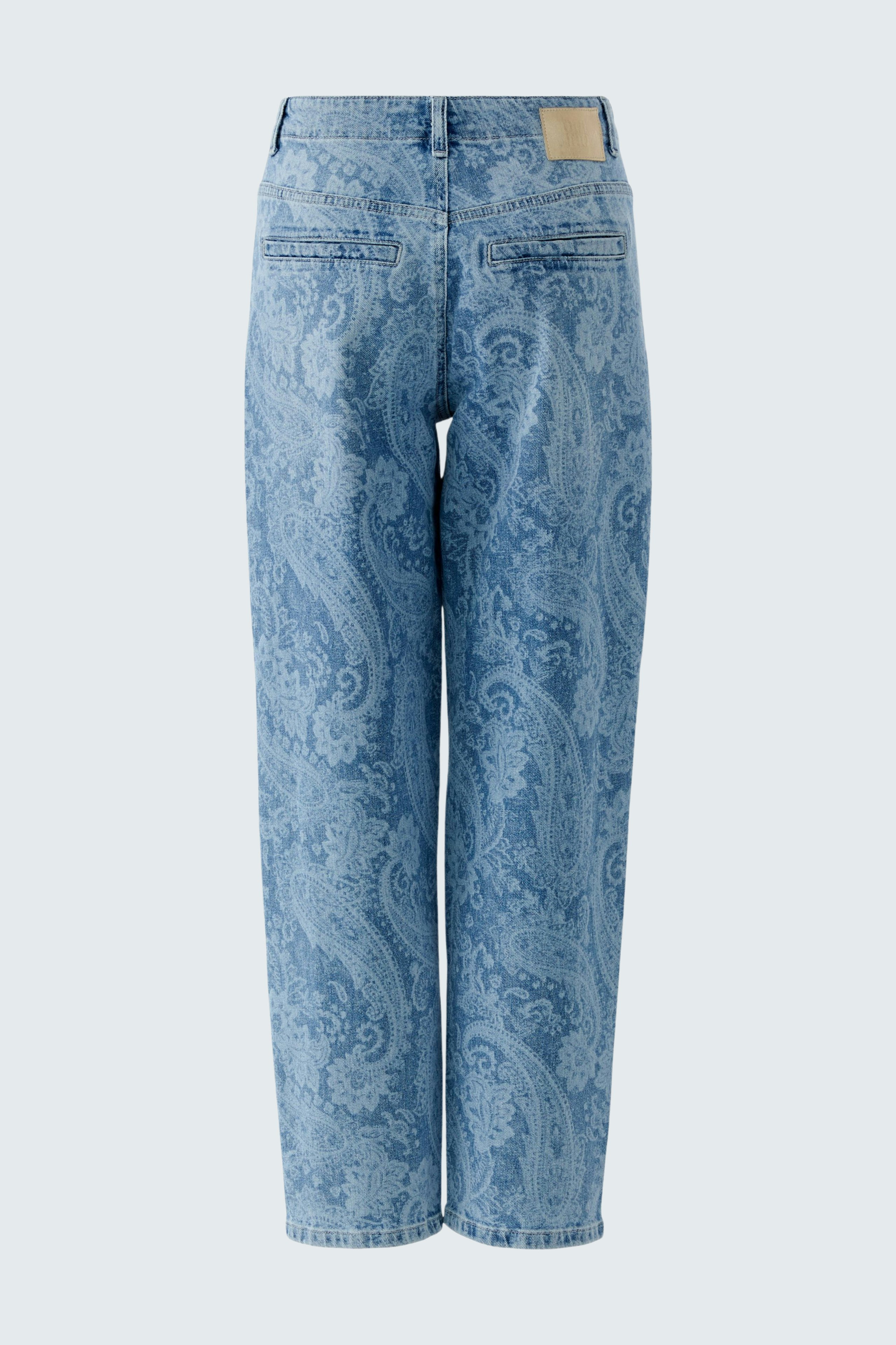 Bequeme Damen-Jeans: Helle, lässige Jeans im Paisleymuster mit weitem Schnitt und hohem Bund.