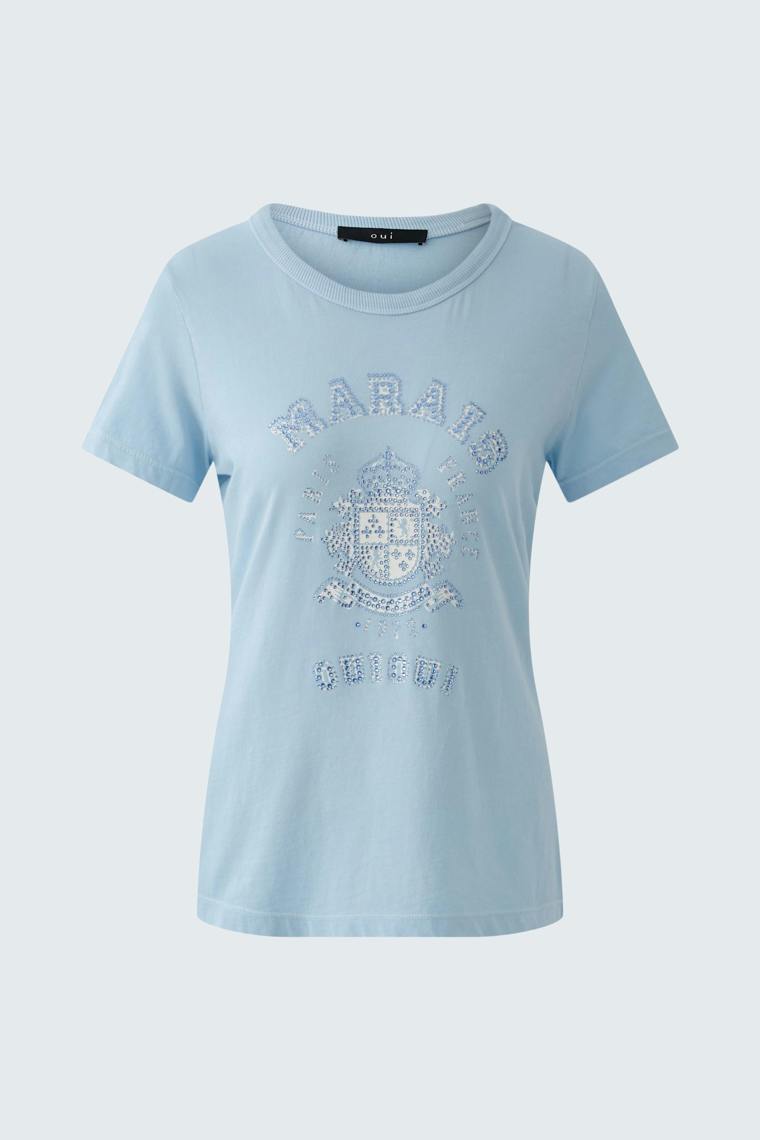 Casual women's T-shirt in light blue with a graphic print, perfect for everyday wear.