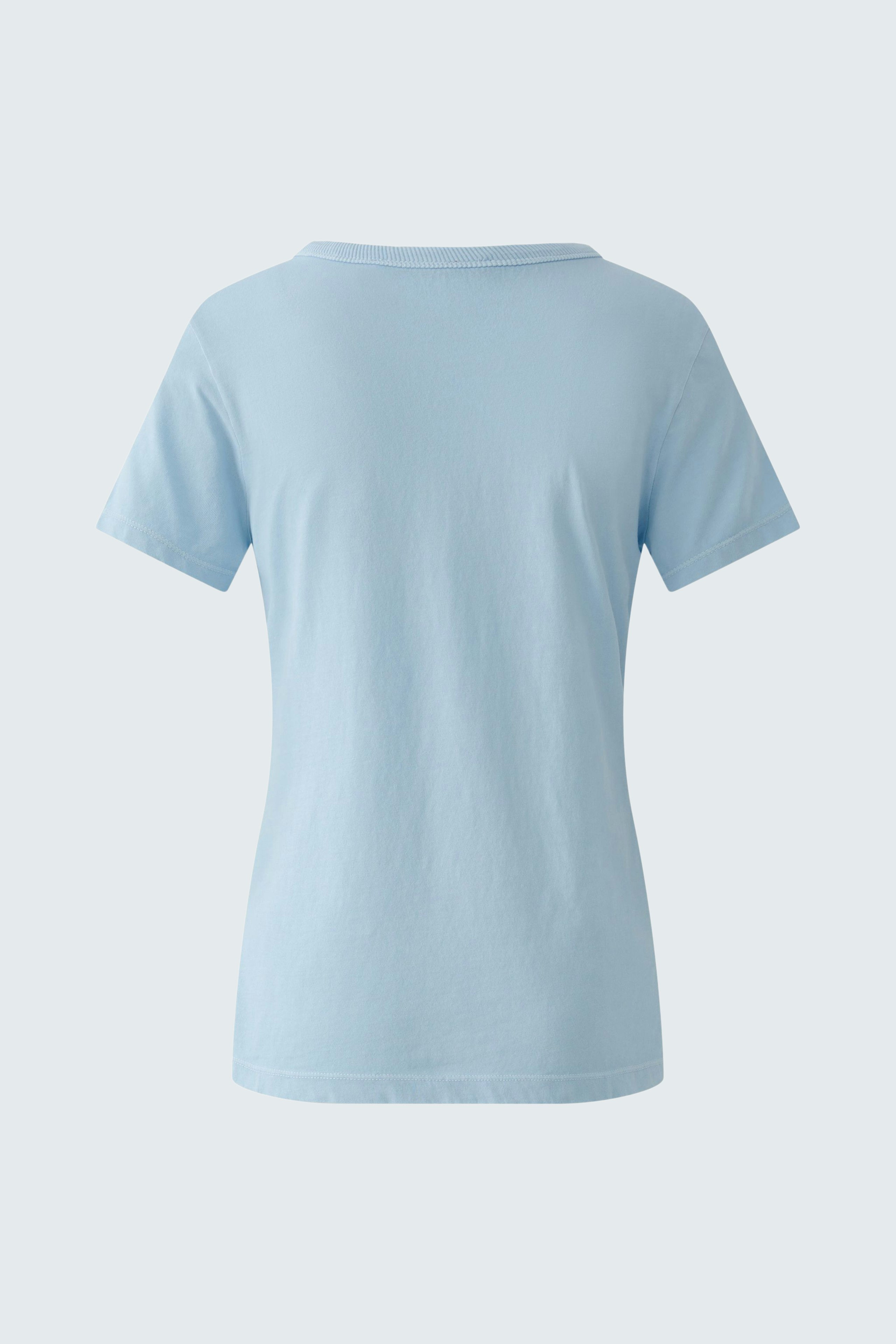 Casual women's T-shirt in light blue, featuring a simple design and short sleeves.