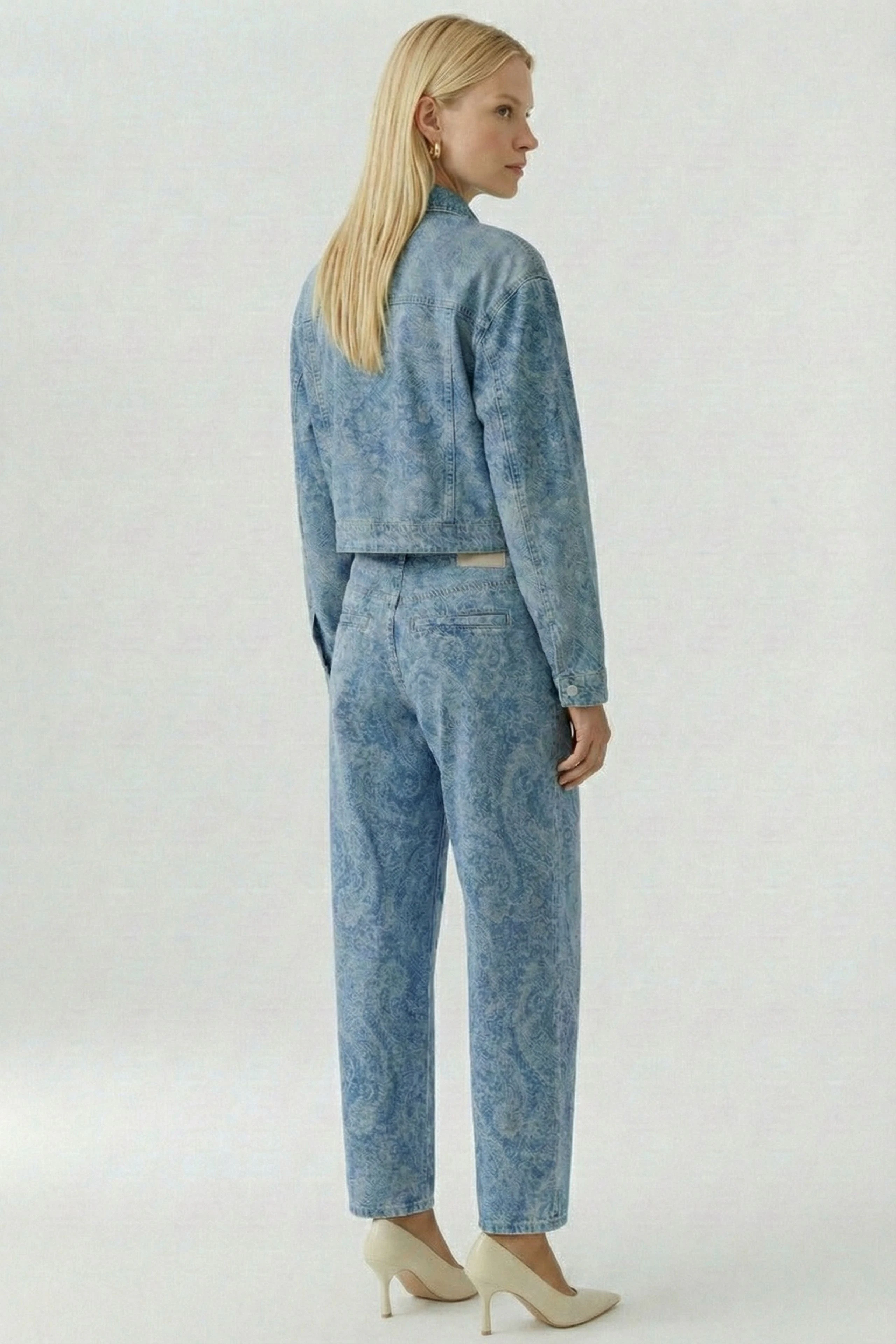 Bild 2 von Denim jacket - bright blue denim in bright blue denim | Oui