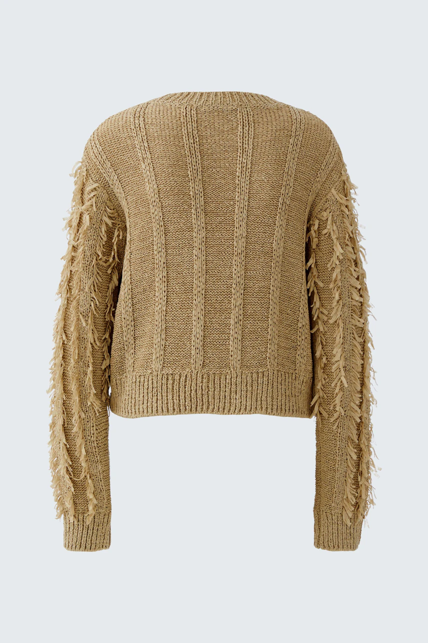 Beiger Damen-Pullover: Strickdesign mit Fransen an den Ärmeln, ideal für einen lässigen Look.