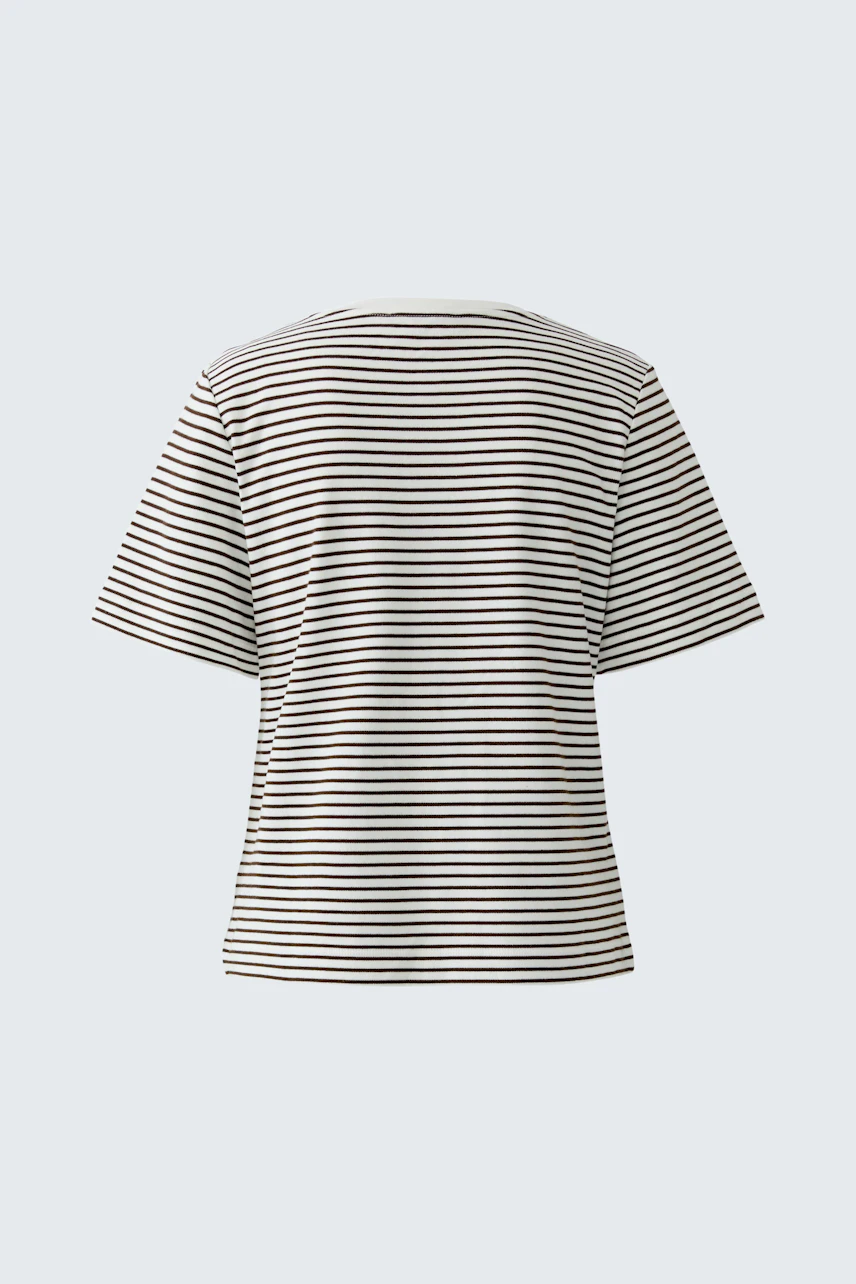 Casual women's T-shirt: Back view of a striped top with short sleeves, perfect for everyday wear.