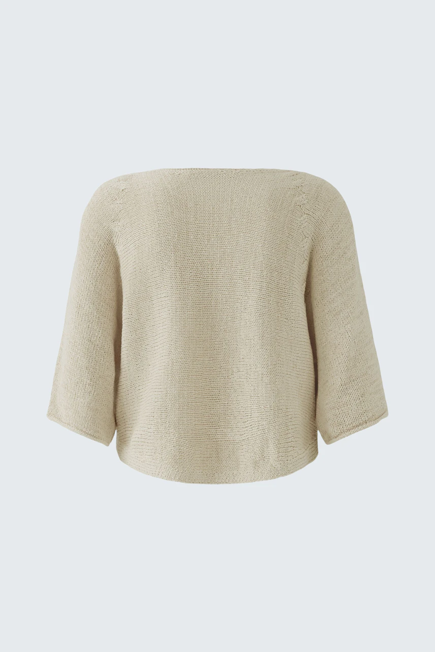 Casual women's pullover in light beige with a relaxed fit and three-quarter sleeves.