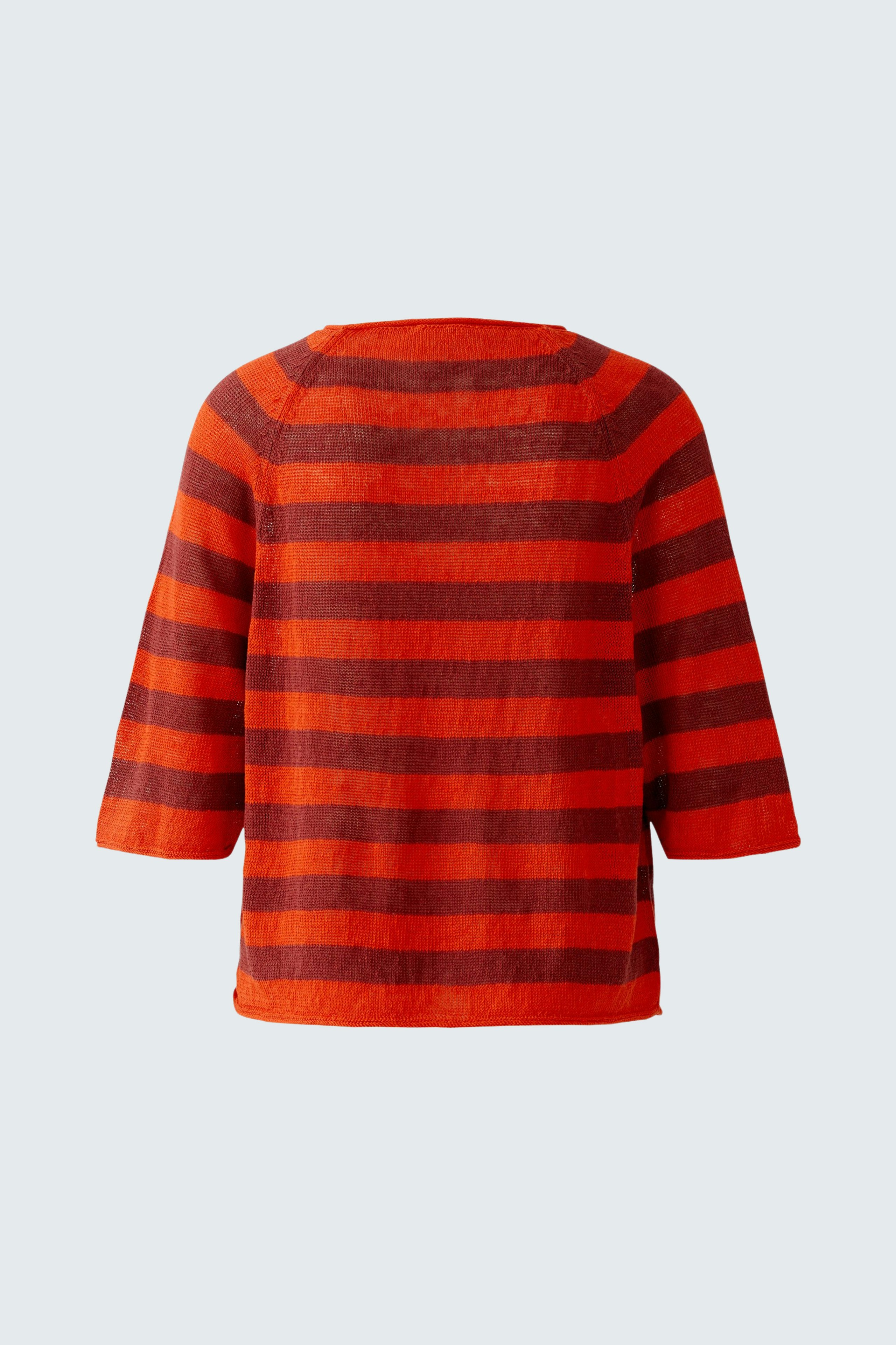 Damen-Pullover in rot-orange gestreift, lässiger Schnitt mit 3/4-Ärmeln.