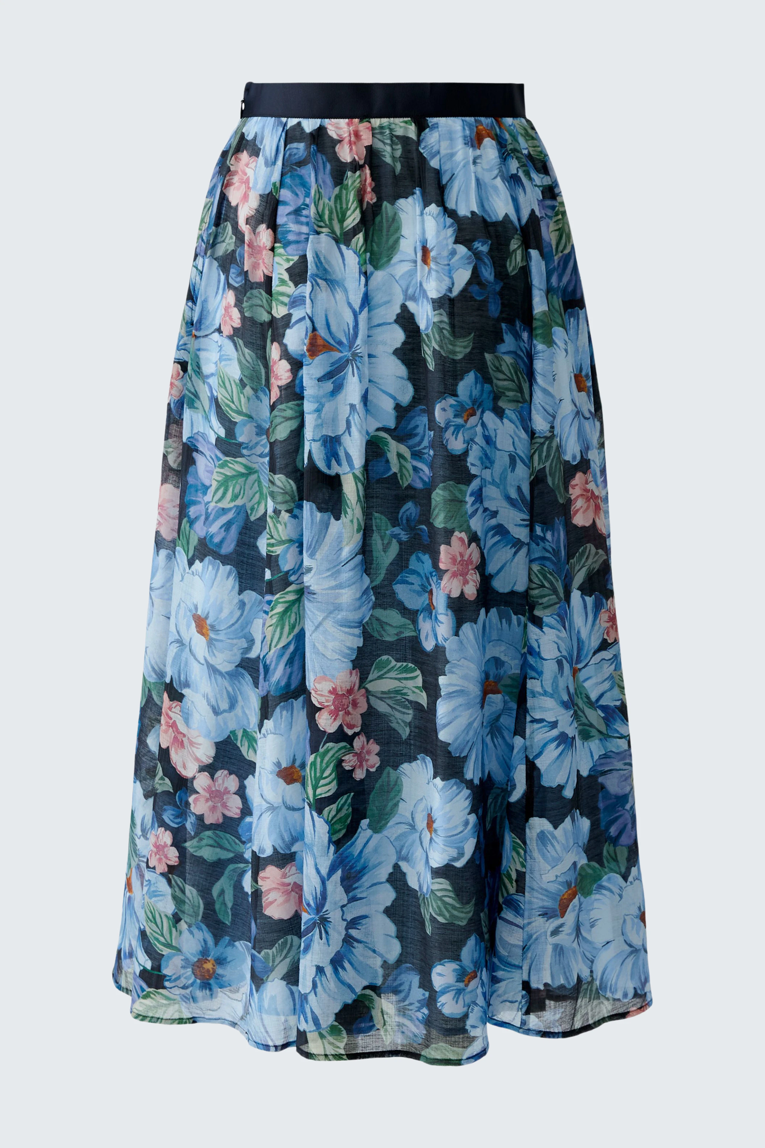 Floral pleated skirt: Vibrant blue and pink flowers on a flowing fabric, perfect for a fresh look.
