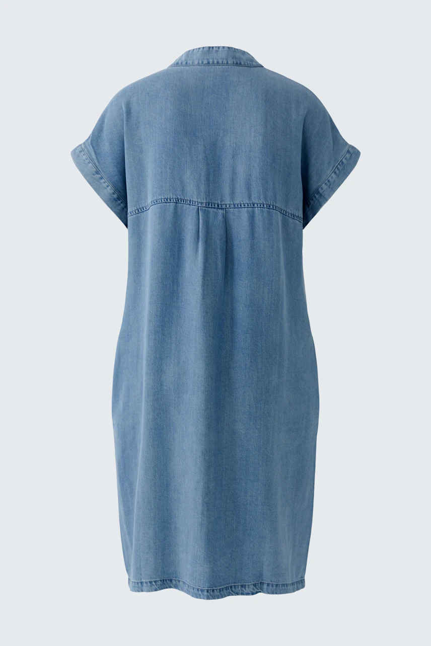 Casual denim dress: Relaxed fit with short sleeves and a classic collar, perfect for everyday wear.