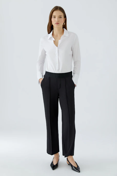 Bequeme Damen-Culotte in Schwarz mit weitem Bein und elastischem Bund für lässige Looks.