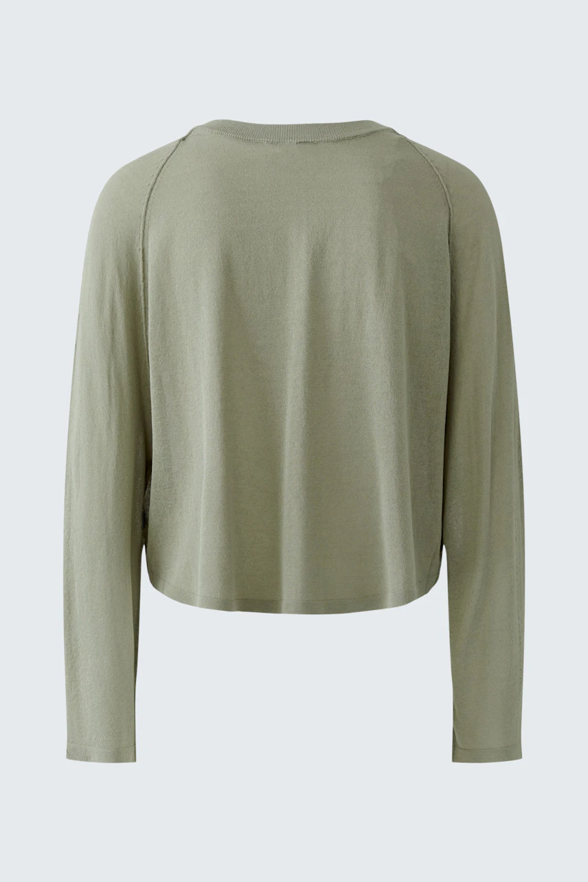 Casual women's cardigan in olive green, long sleeves, relaxed fit, perfect for layering.