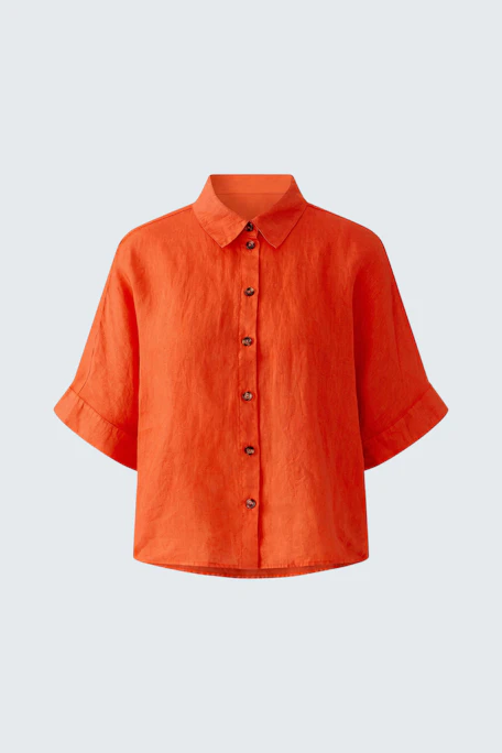 Leuchtend orangefarbene Bluse mit kurzen Ärmeln und Knopfleiste, ideal für einen frischen Look.