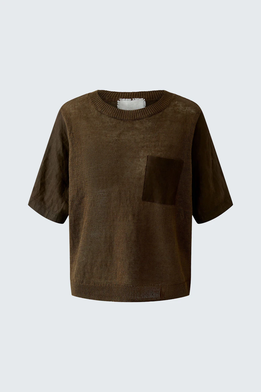 Casual women's pullover in dark brown with short sleeves and a chest pocket.
