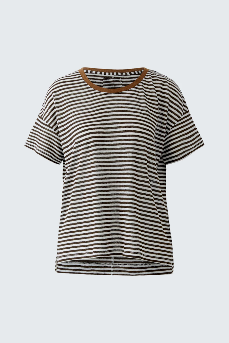 Bequemes Damen-T-Shirt: Gestreiftes Shirt mit weitem Schnitt und braunem Rundhalsausschnitt.