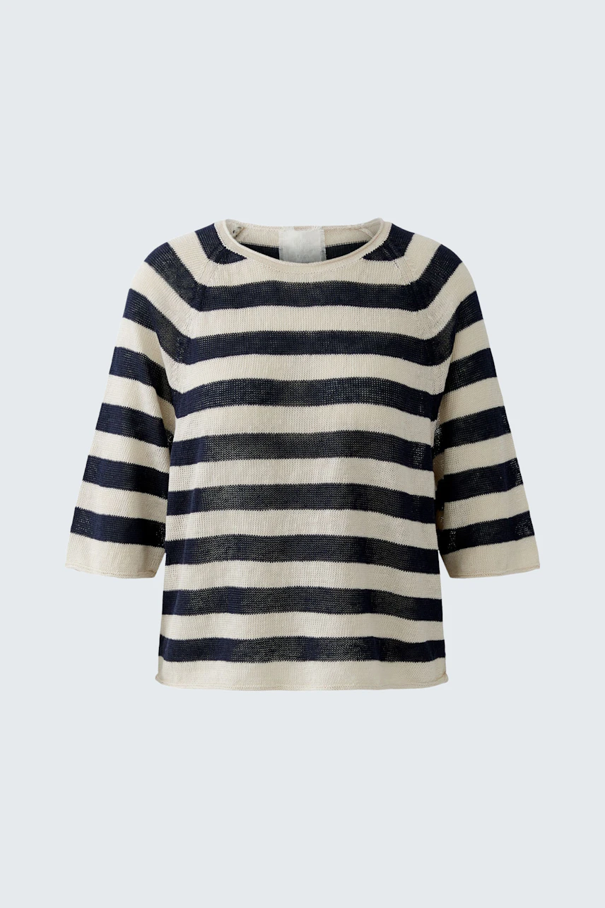 Casual women's pullover: Striped design in navy and cream, perfect for relaxed outfits.