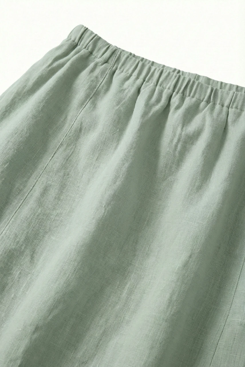 A-Linien-Rock in sanftem Grün, aus leichtem Stoff, ideal für einen lässigen Look.