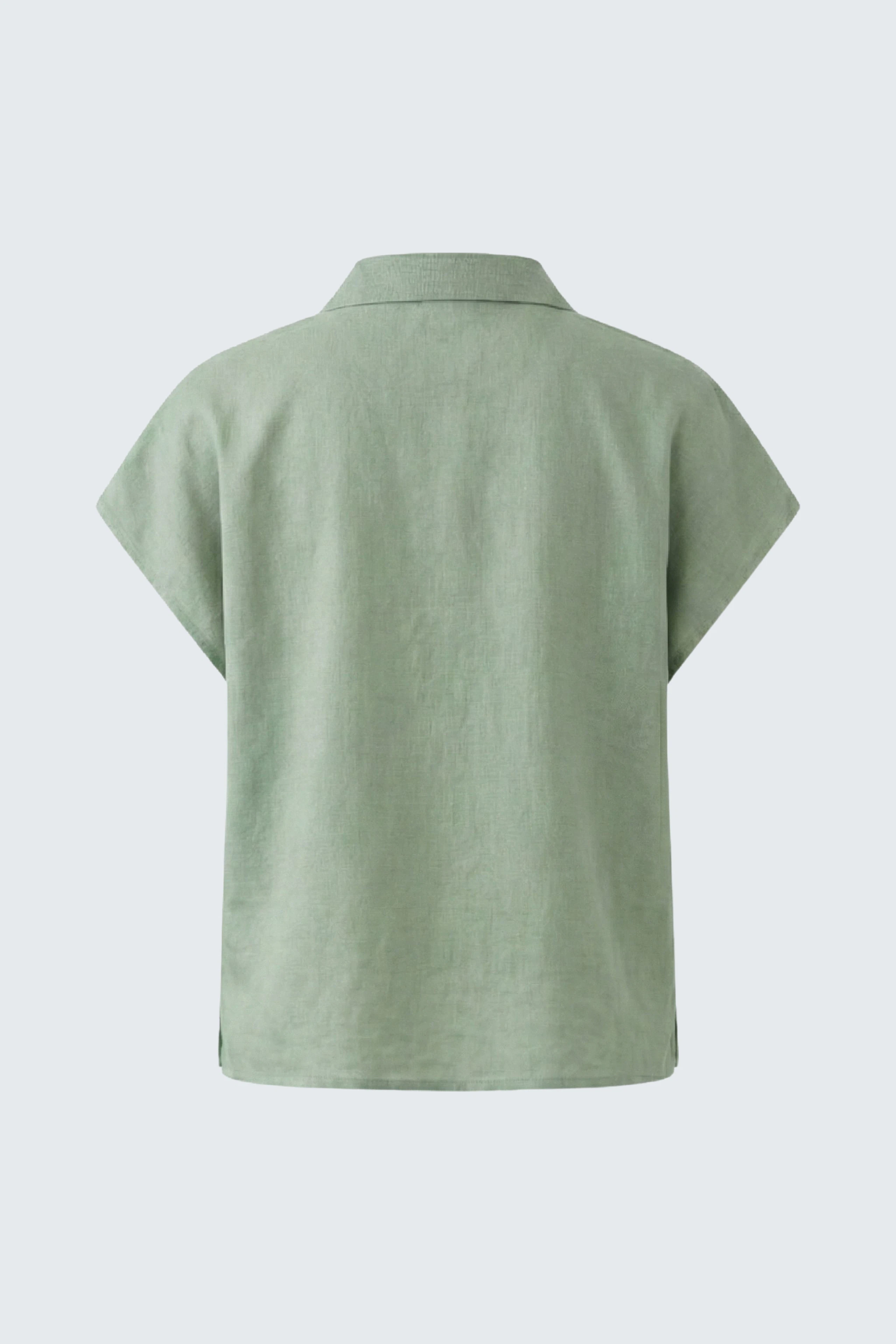 Casual women's blouse in soft green, short sleeves, and a relaxed fit, perfect for everyday wear.