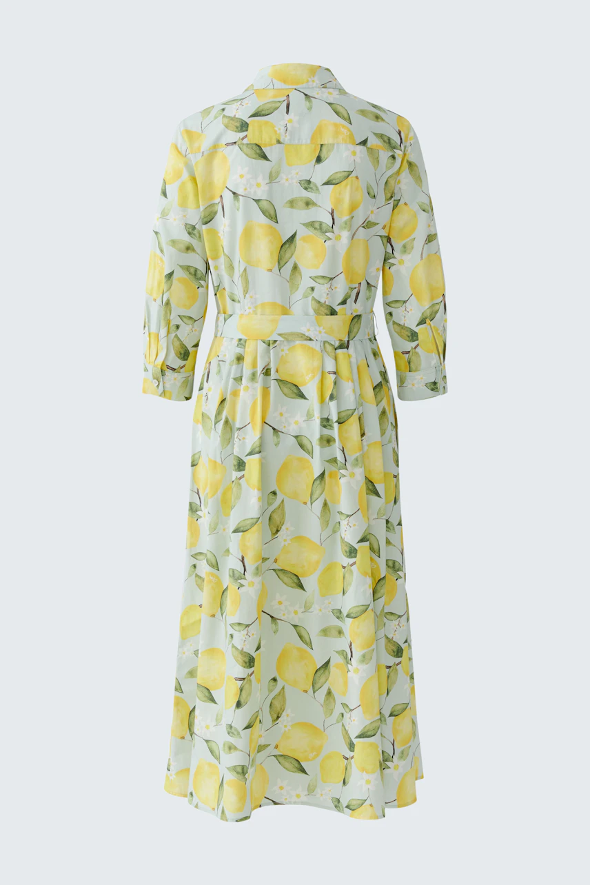 Frisches Midikleid mit Zitronenprint, ohne Model. Ideal für sommerliche Tage.