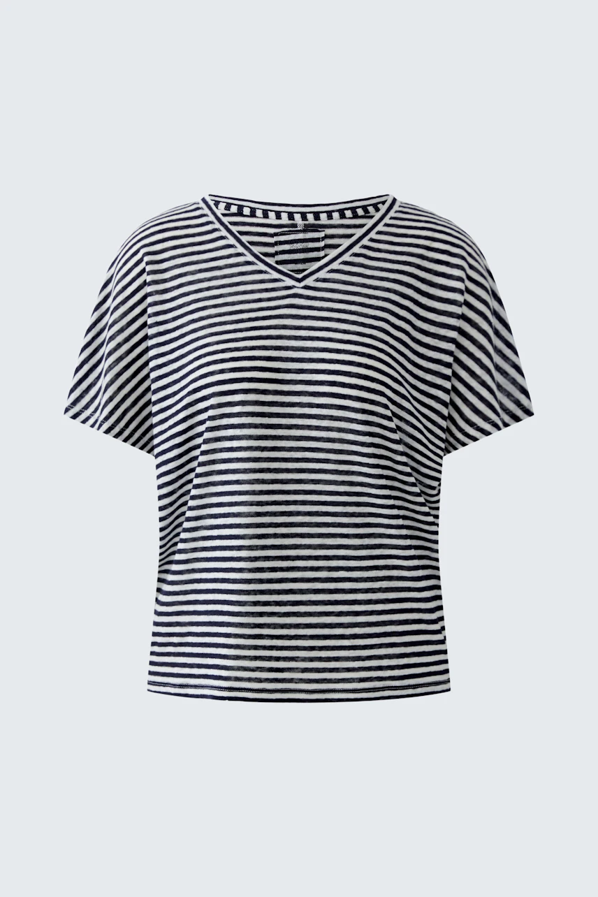 Casual women's T-shirt: Black and white striped T-shirt with short sleeves and V-neck.