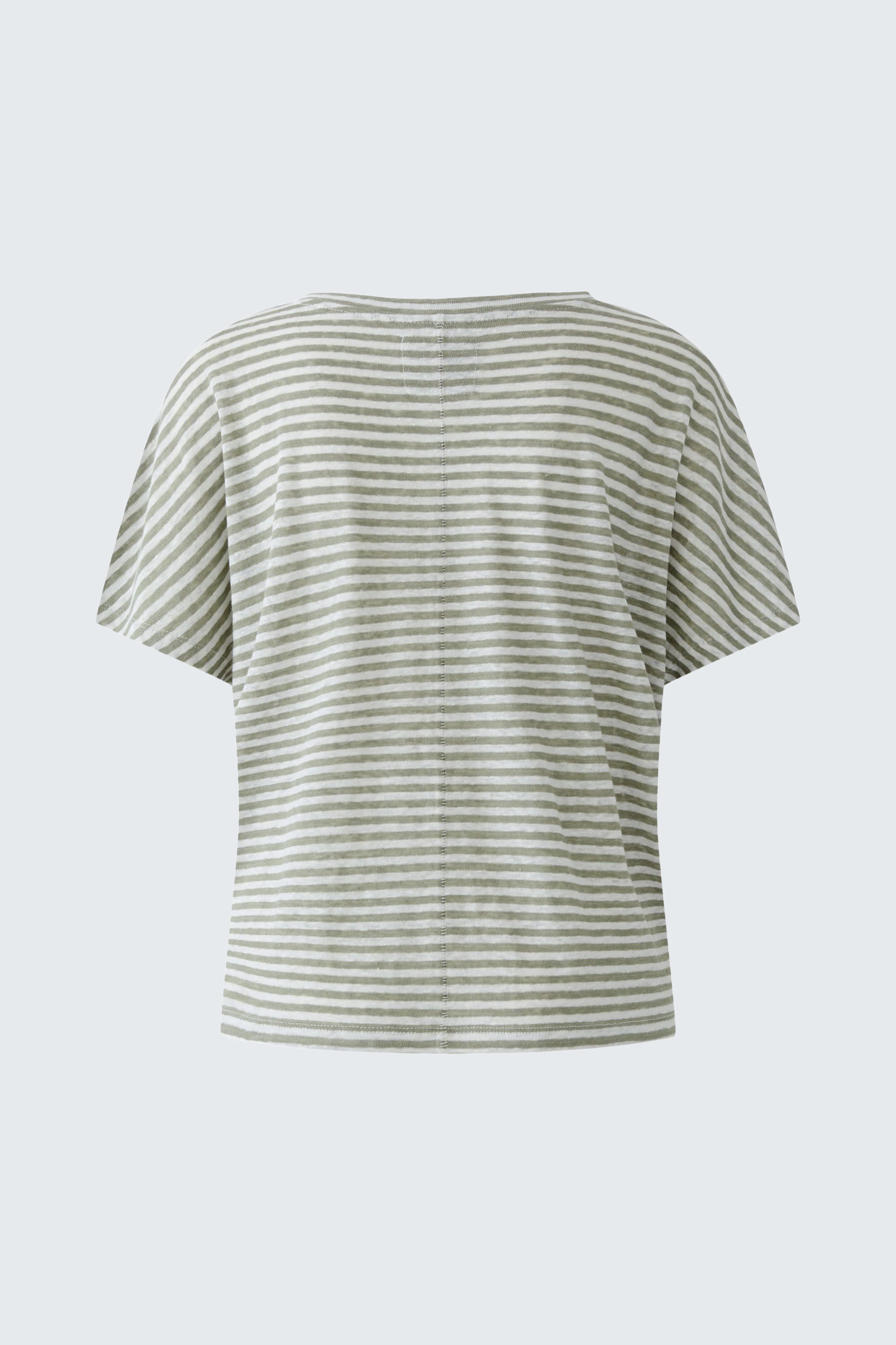 Casual women's T-shirt: Green and white striped T-shirt with short sleeves, perfect for everyday wear.