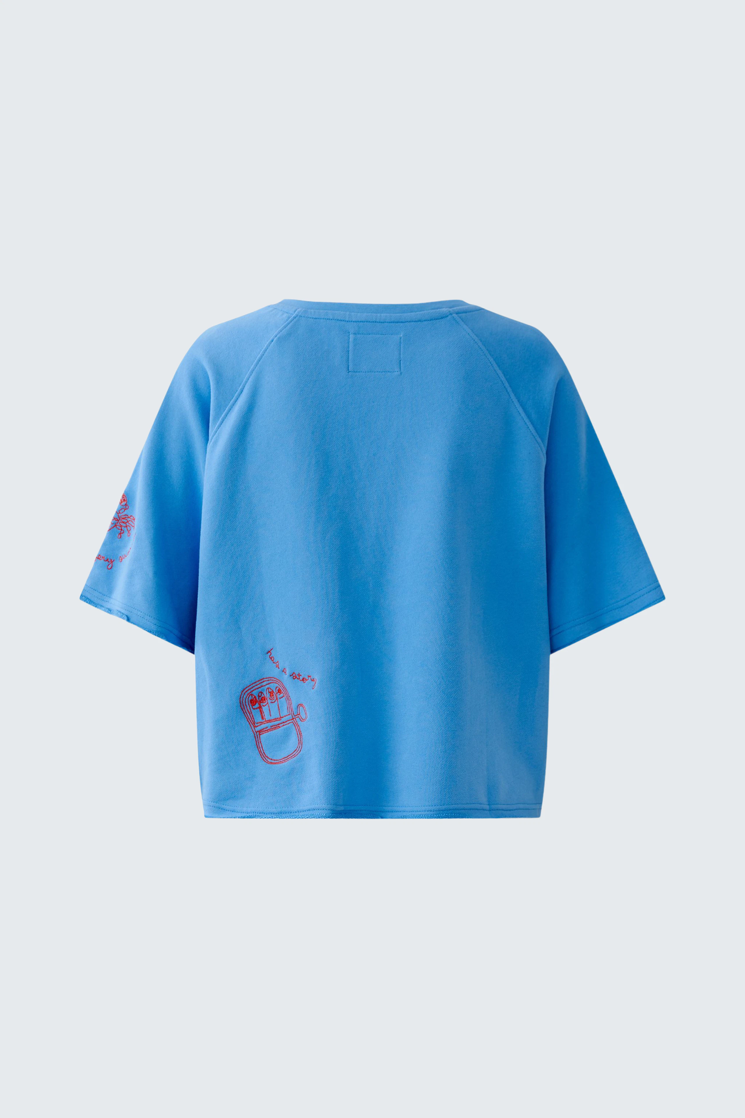 Casual blue sweatshirt with short sleeves and graphic prints, perfect for a relaxed look.