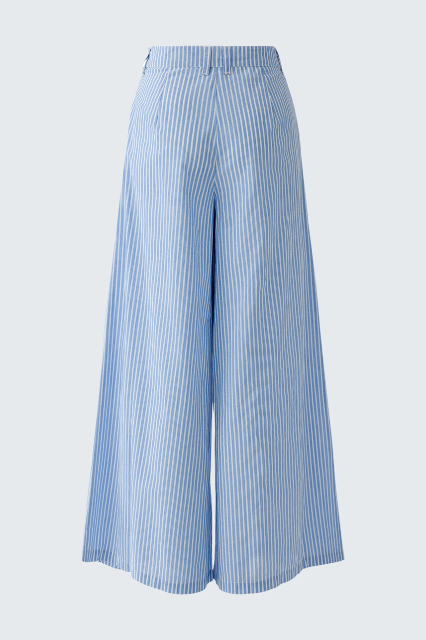 Casual Marlene trousers: Blue and white striped wide-leg pants, perfect for a relaxed look.