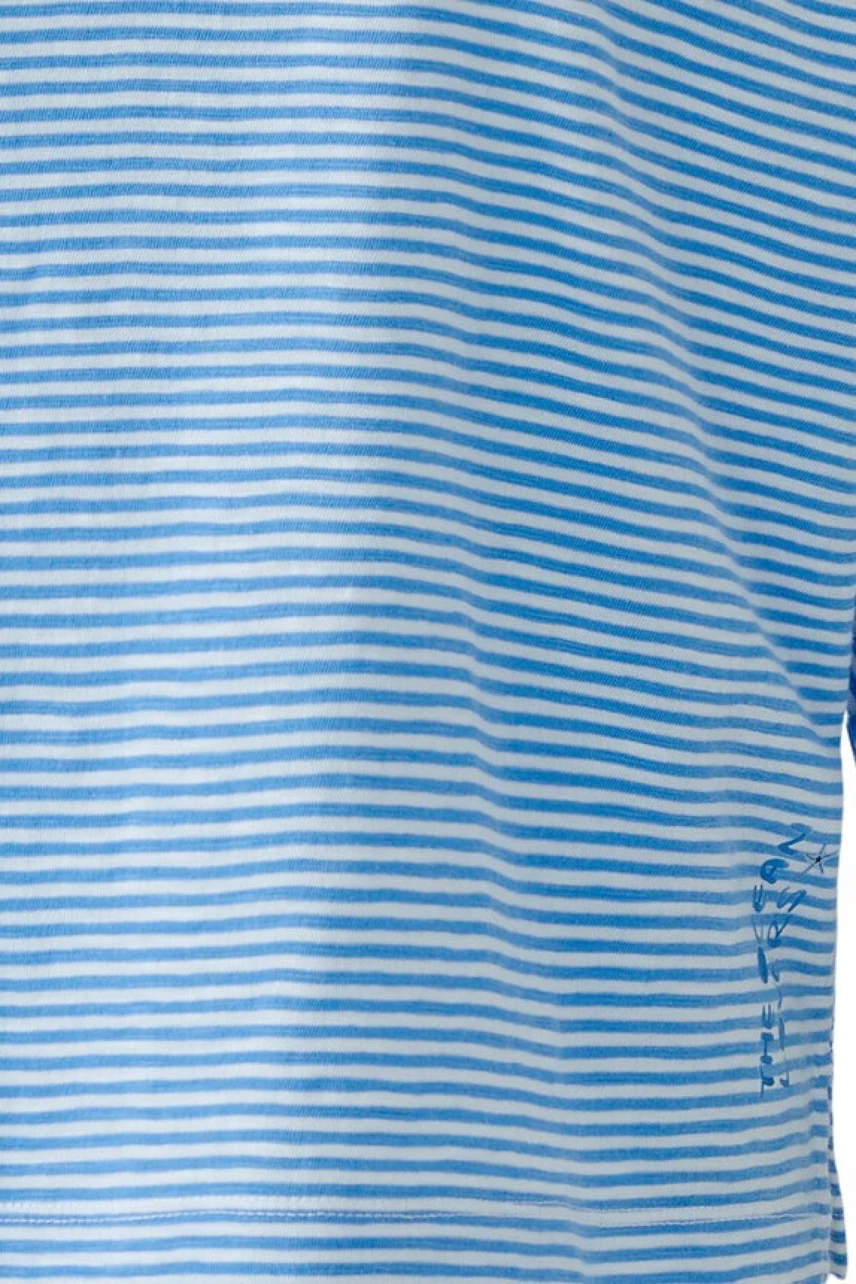 Casual women's T-shirt: Blue and white striped pattern, perfect for a relaxed, everyday look.