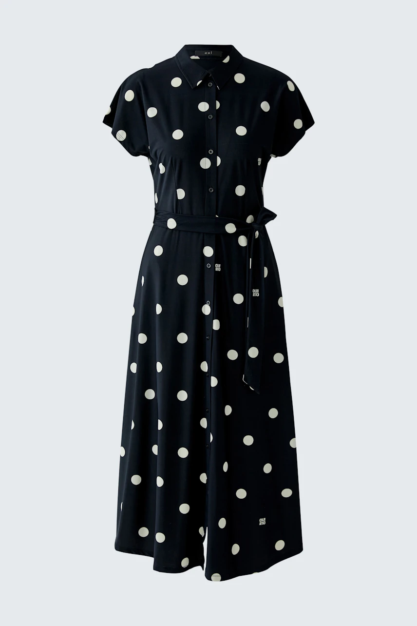 Langes Damen-Kleid: Dunkelblaues Kleid mit weißen Punkten und Gürtel, ohne Model abgebildet.
