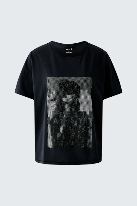 Black T-shirt with graphic print, featuring a monochrome image of a woman. Casual and stylish.