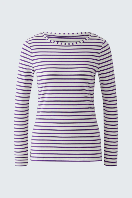 Striped long-sleeve shirt: White and purple stripes, casual fit, perfect for everyday wear.