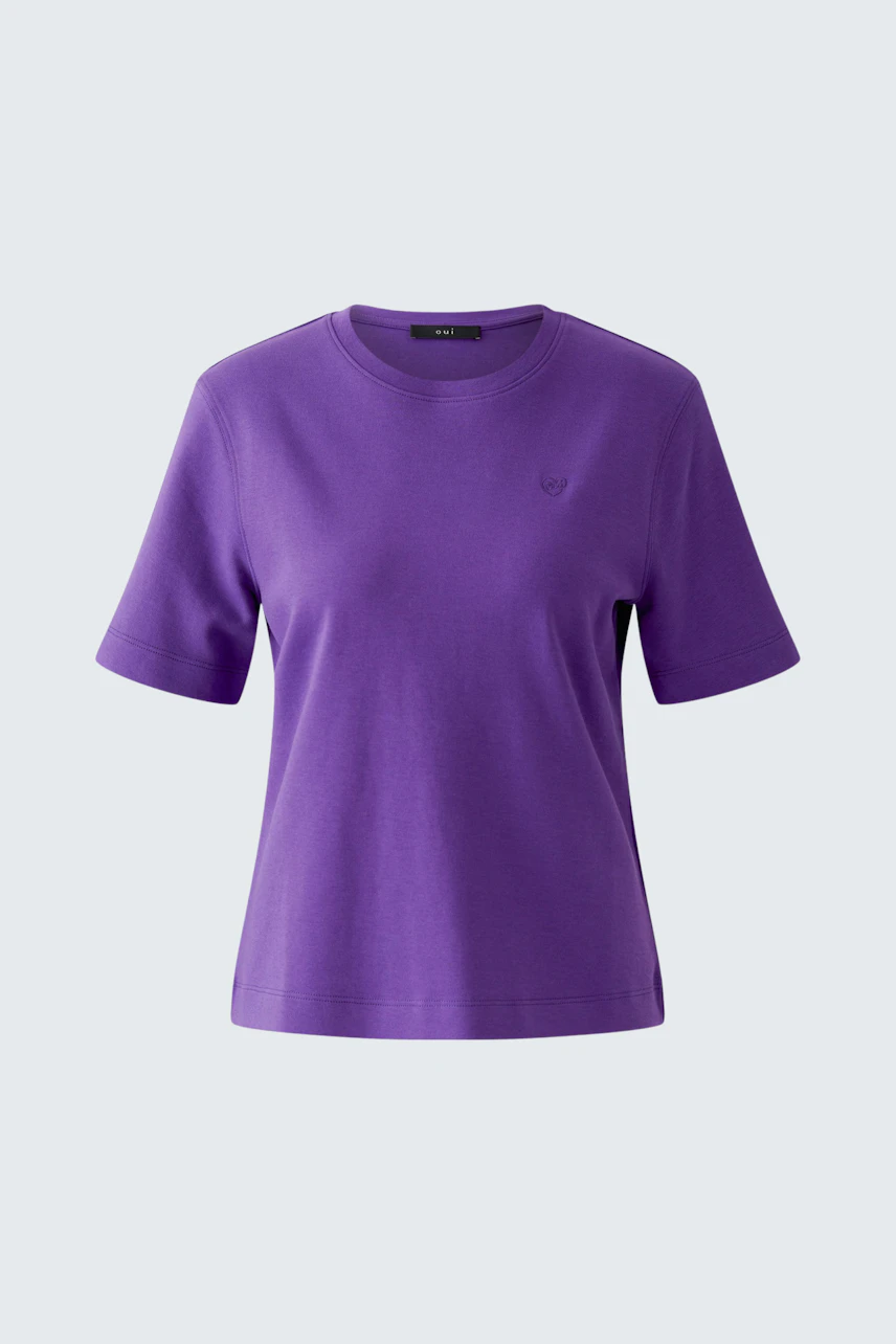 Lila T-Shirt: Schlichtes Design, perfekt für den Alltag. Ideal für vielseitige Kombinationen.