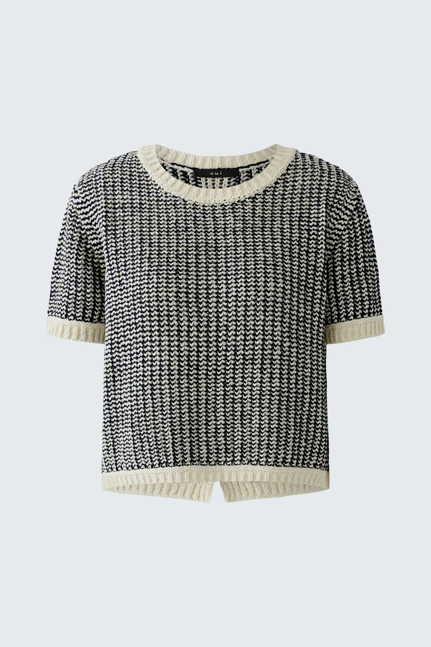 Klassischer Damen-Pullover: Kurzärmeliger Strickpullover in Schwarz-Weiß ohne Model abgebildet.
