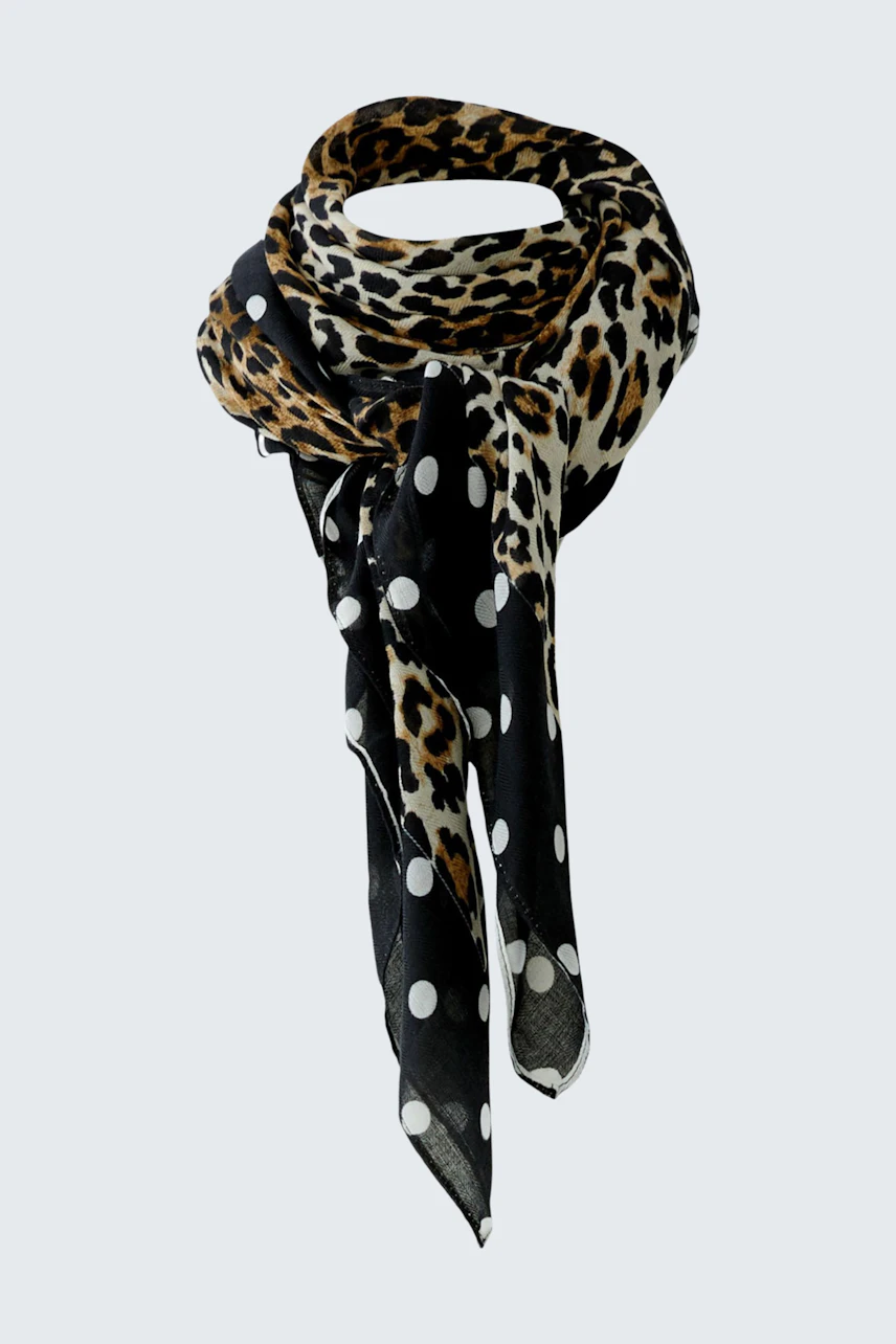 Image 4 of Scarf - darkcamel grey in darkcamel grey | Oui