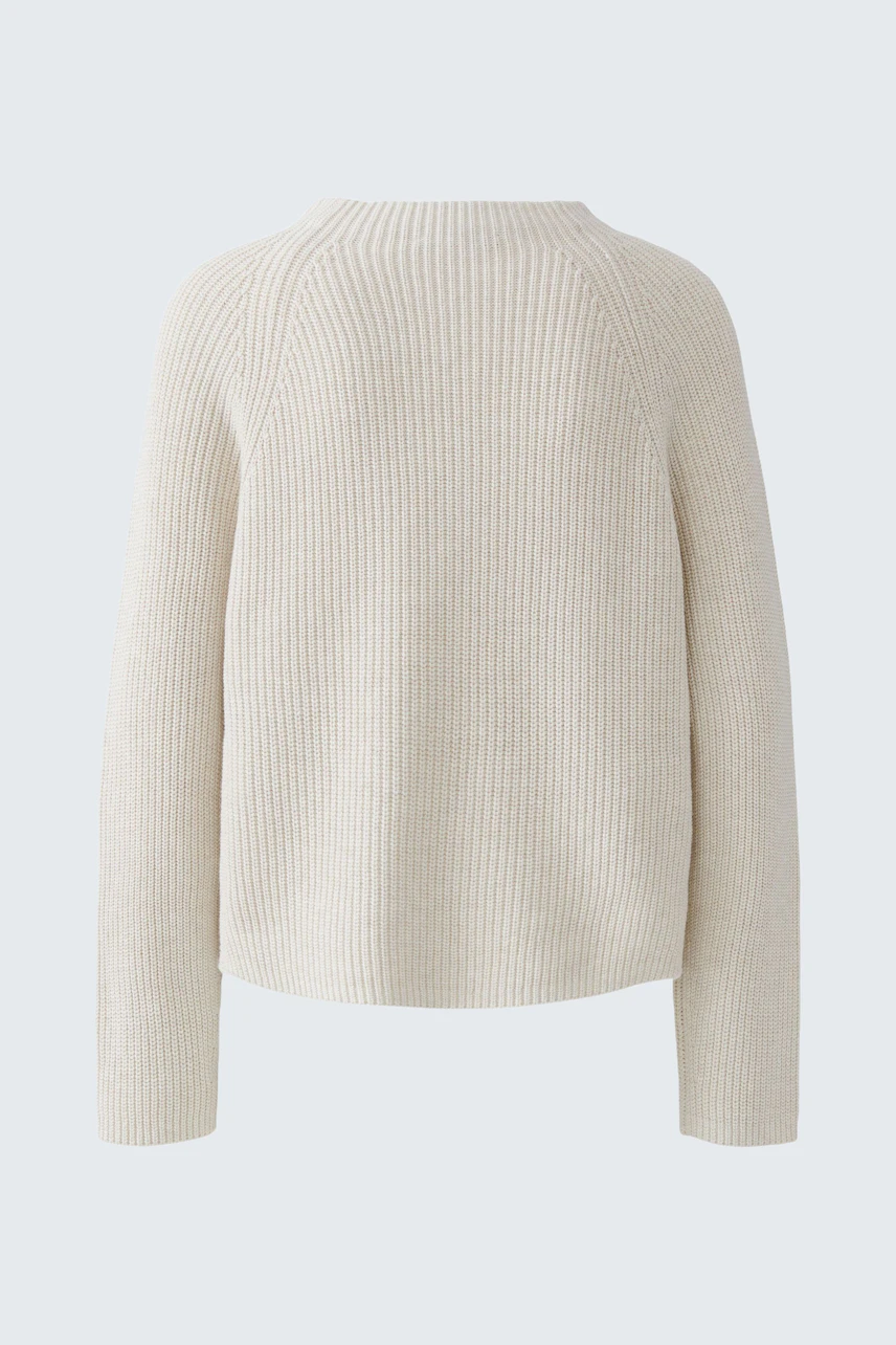 Beiger Damen-Pullover: Schlichter Strickpullover ohne Model, ideal für lässige Outfits.