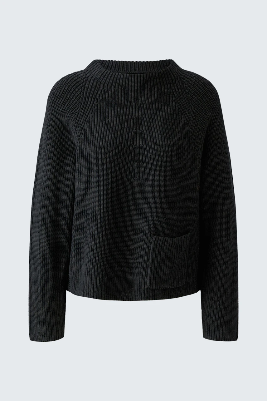 Casual women's pullover: Black ribbed pullover with a relaxed fit and a front pocket.