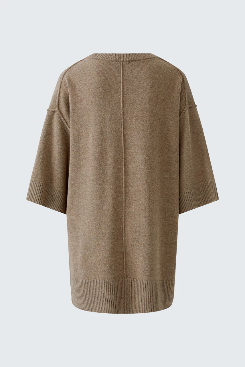 Casual women's pullover: Relaxed fit, brown knit with wide sleeves, perfect for everyday comfort.