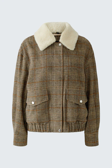Kariertes Blouson mit Teddykragen, ohne Model. Praktisch und stilvoll für kühle Tage.