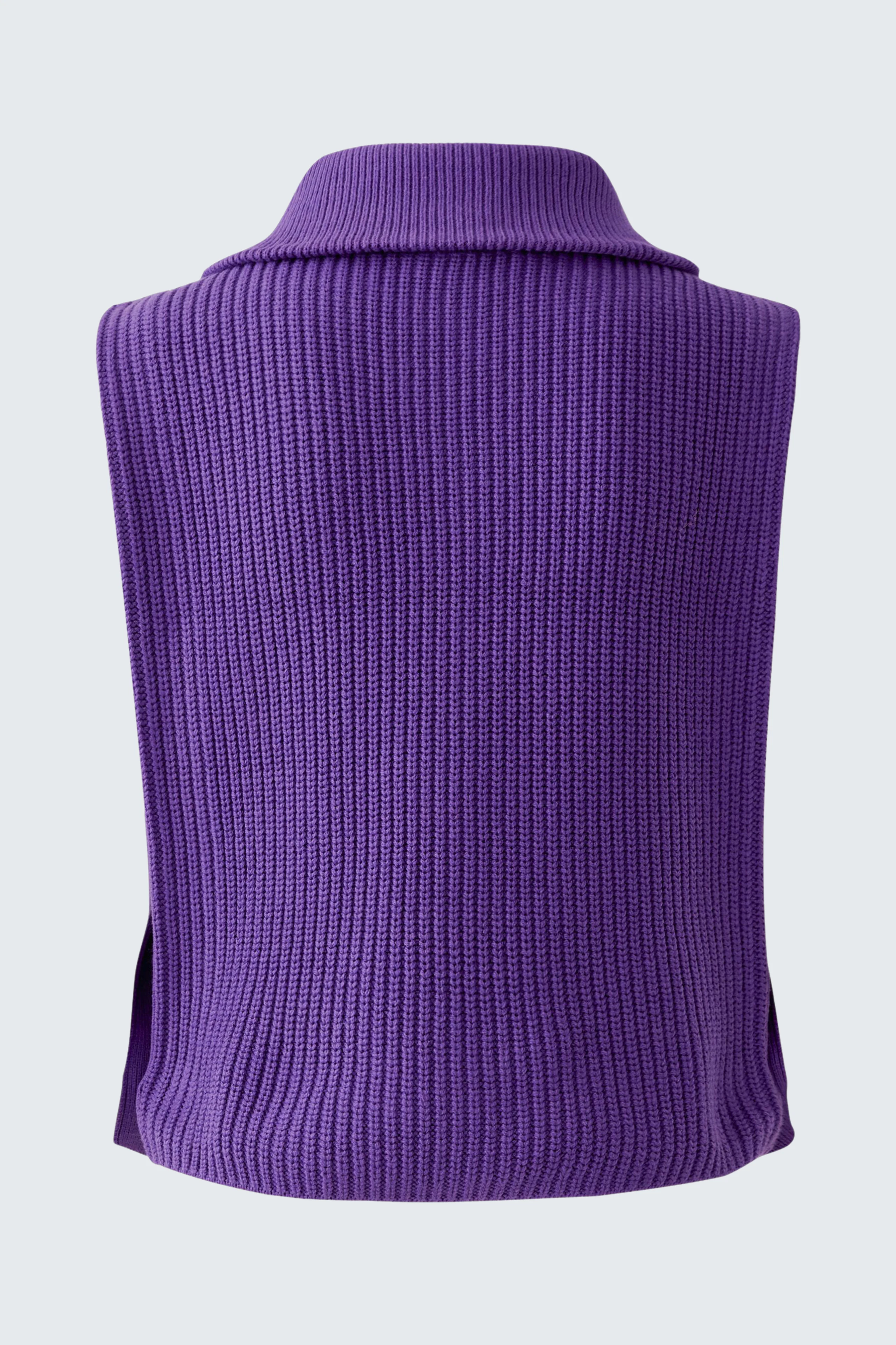 Lila Pullunder: Strukturiertes Strickdesign, ärmellos, ideal für Lagenlooks. Perfekt für modische Akzente.