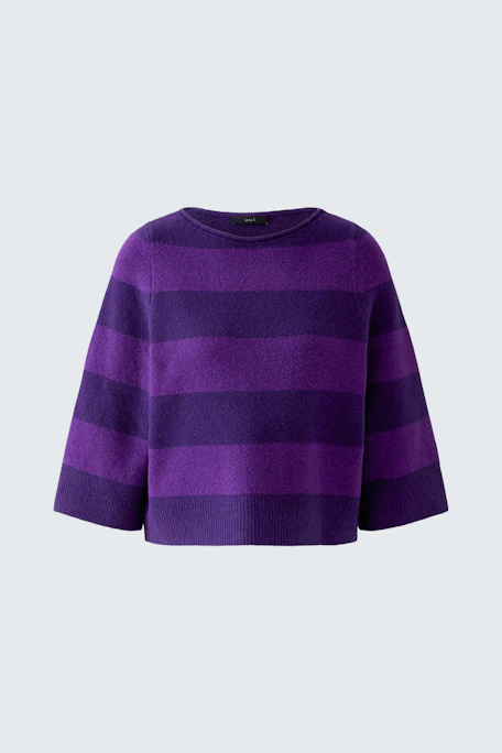 Lila gestreifter Damen-Pullover: Weicher Strick mit breiten Streifen, ideal für einen lässigen Look.
