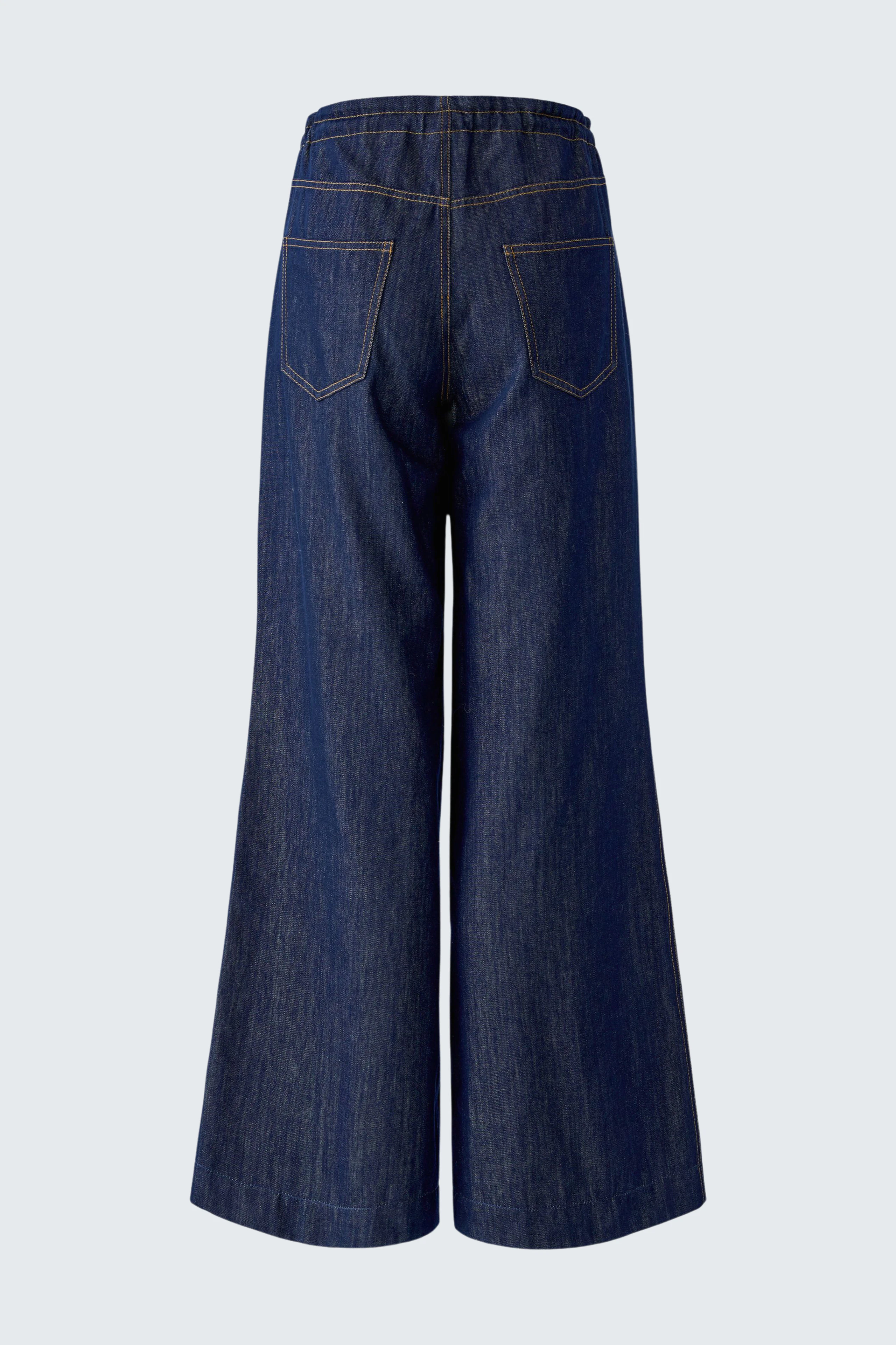 Jeans Wide Leg: Dunkelblaue, weite Jeans ohne Model, Rückansicht mit Taschen, lässiger Look.