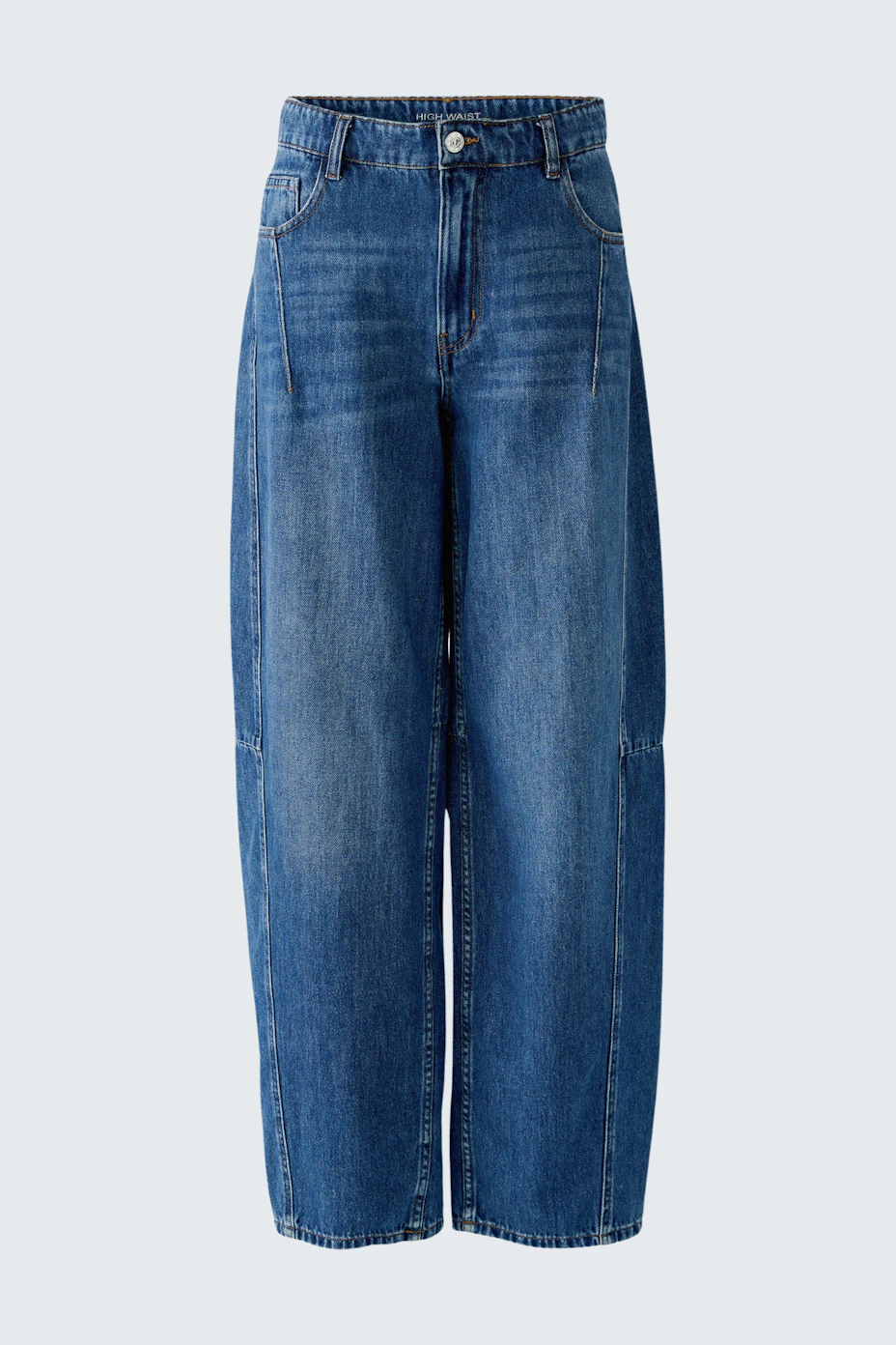 Casual Barrel Jeans: Relaxed fit, high waist, wide leg, classic blue denim, perfect for everyday wear.