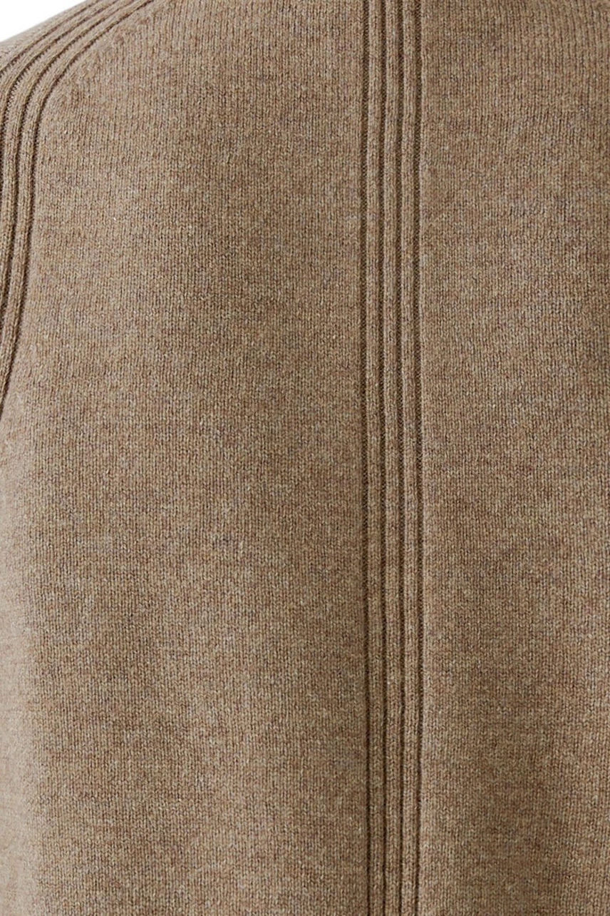 Beiger Damen-Pullover: Detailansicht des Strickmusters, schlicht und vielseitig kombinierbar.