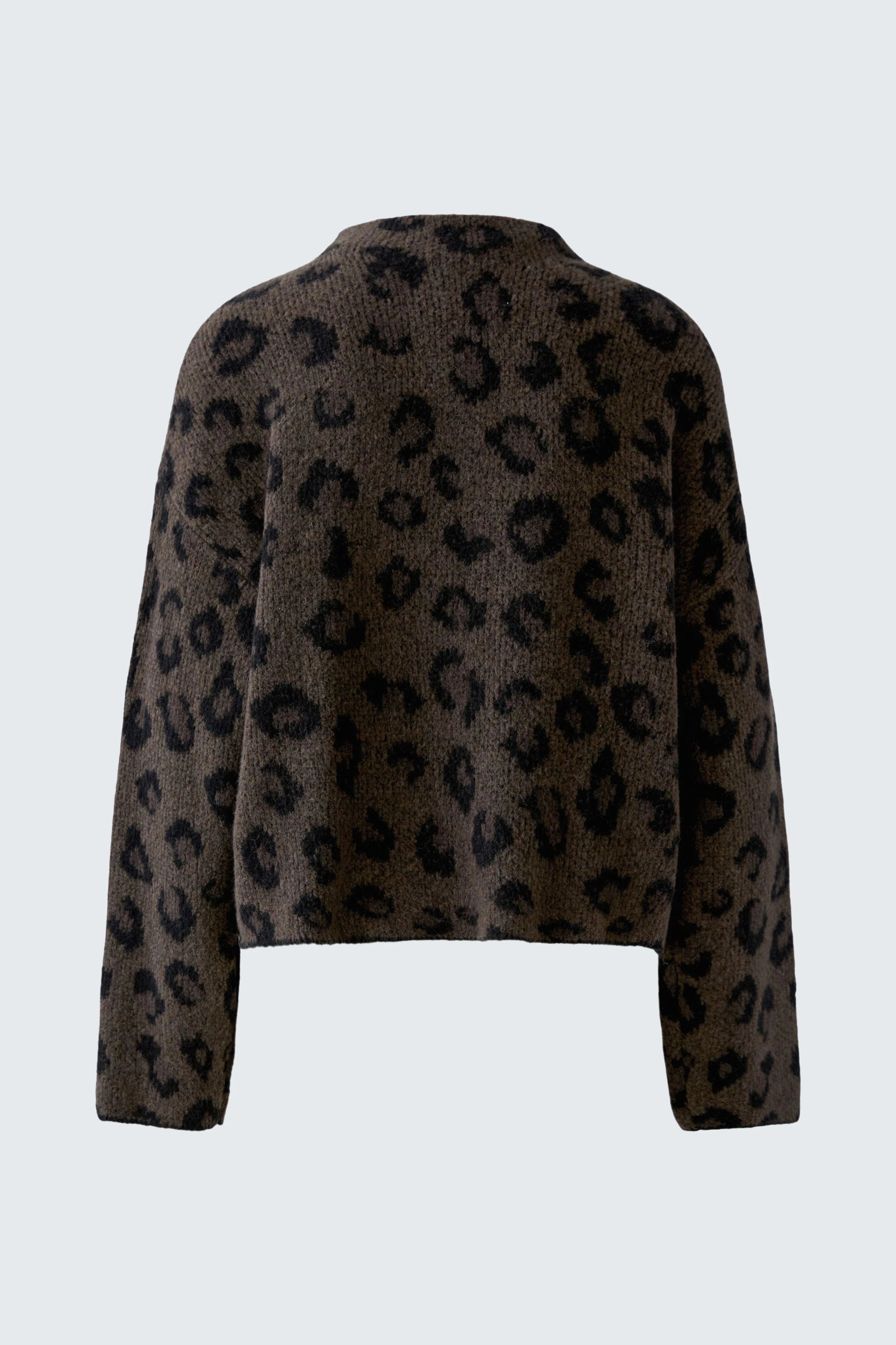 Leopard print pullover: Cozy, brown and black pattern, perfect for casual wear.