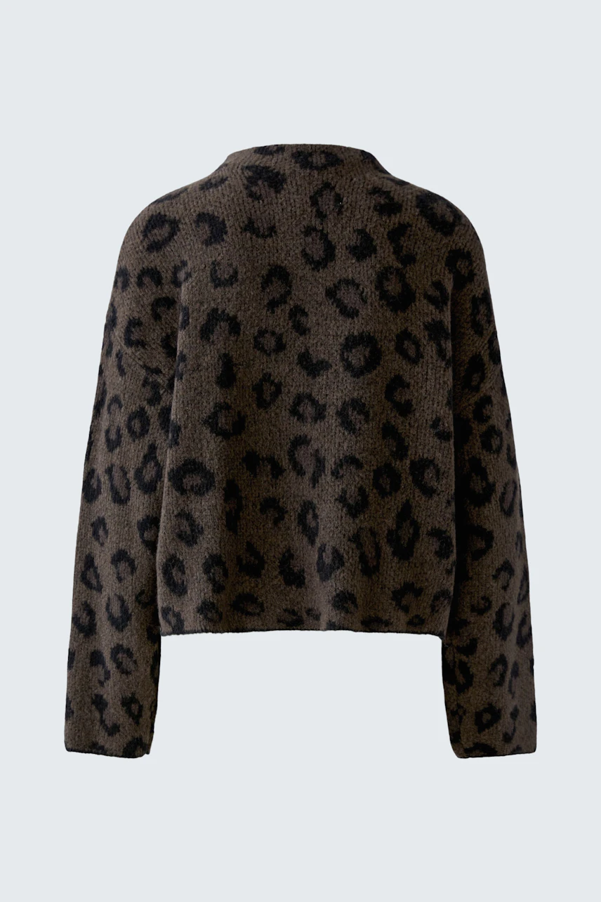Leopardenmuster-Pullover: Weicher, brauner Pullover mit schwarzem Leopardenmuster, ohne Model abgebildet.