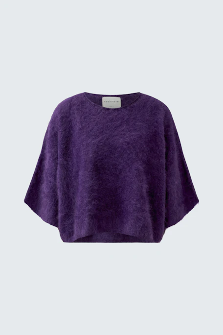 Lila Damen-Pullover: Weicher, flauschiger Pullover ohne Model, ideal für gemütliche Tage.