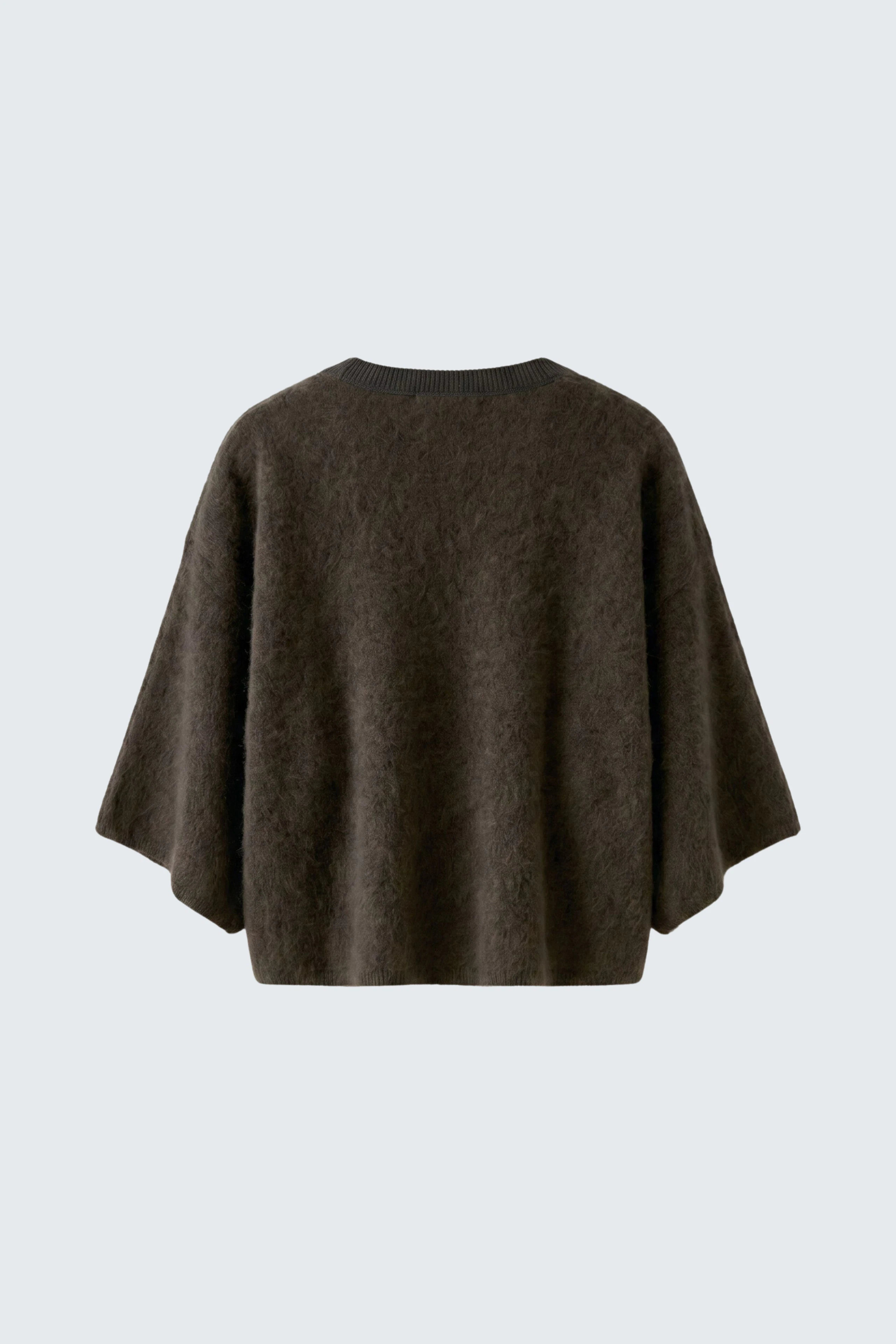 Kuscheliger Damen-Pullover: Weicher, brauner Pullover ohne Model, ideal für gemütliche Tage.