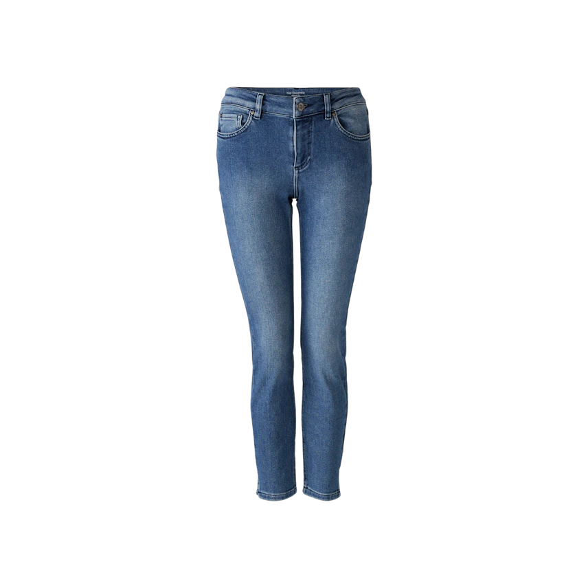 Skinny jeans for women in a classic blue wash, featuring a slim fit and versatile style.